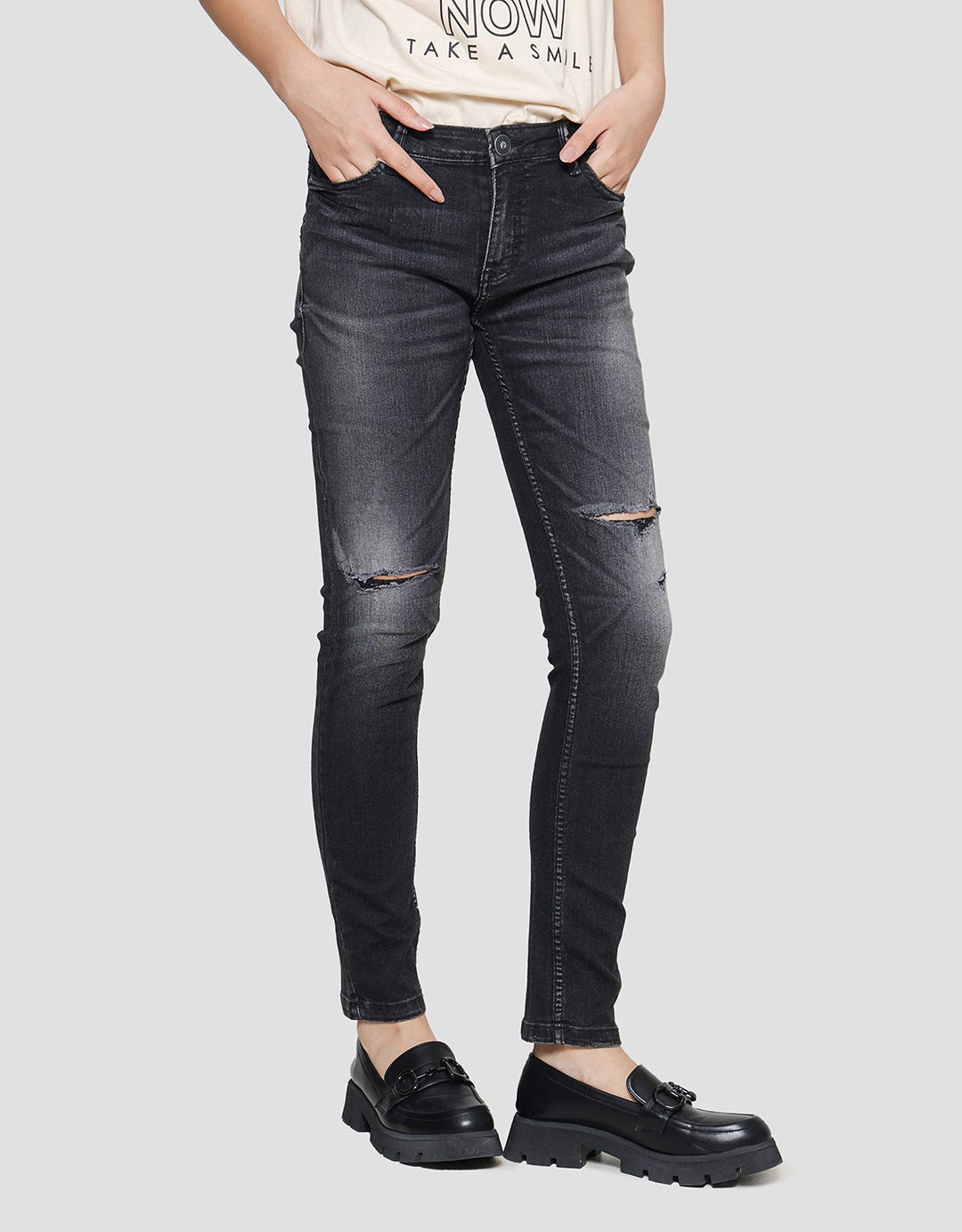 Cardinal Girl Ripped Women's Skinny Long Pants