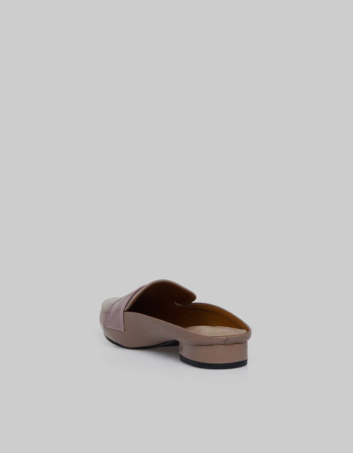 Yongki Komaladi Mules Flatshoes Slip On