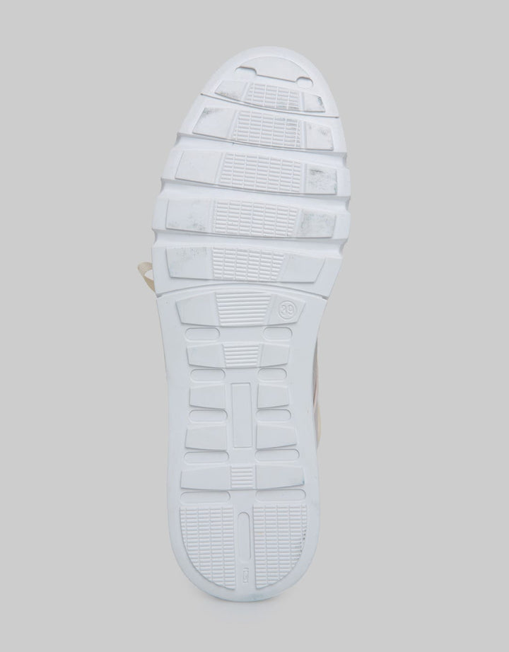 Yongki Komaladi Casual Open Back