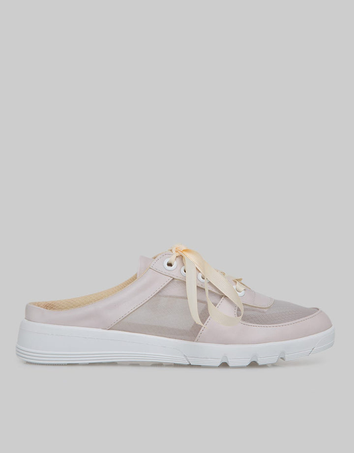Yongki Komaladi Sneakers Slip On