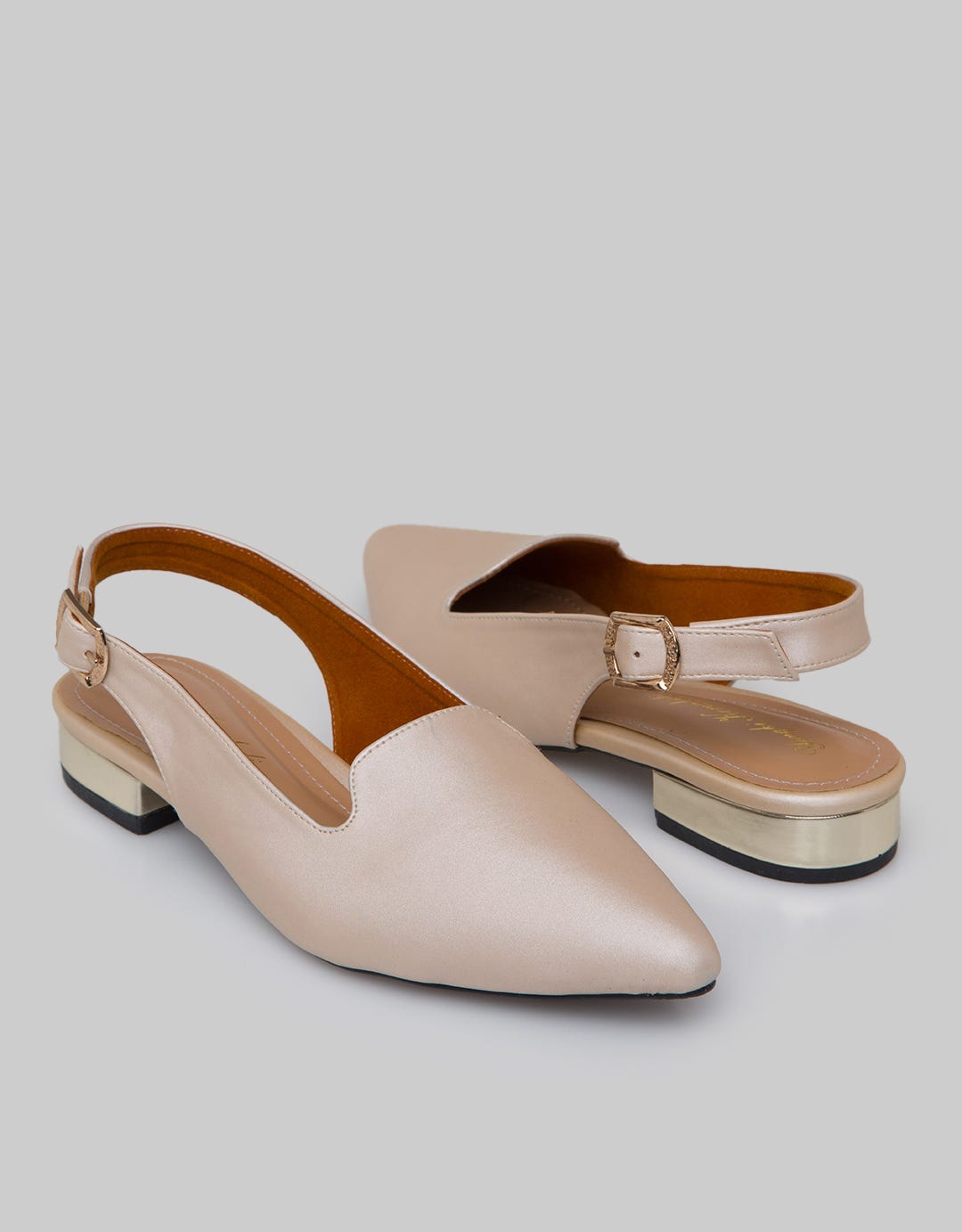 Yongki Komaladi Mules Zelo With Buckle Strap