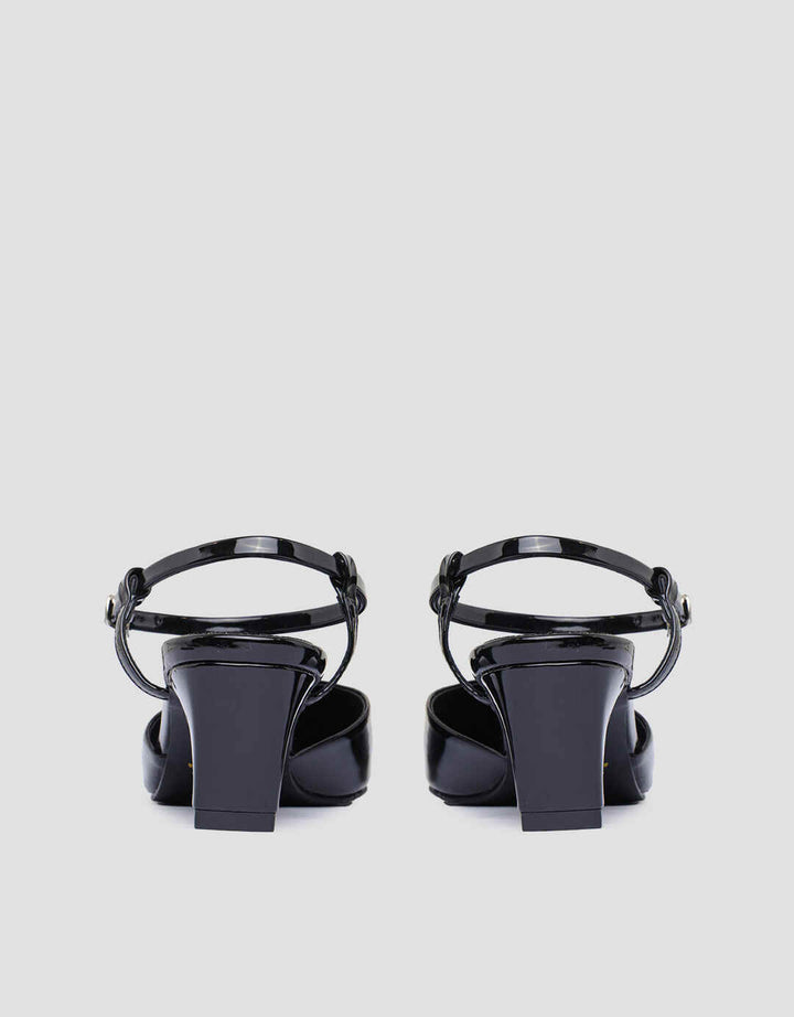 Yongki Komaladi Ankle Strap With Buckle Heels Wanita