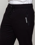JOGGER WITH ZIPPER O