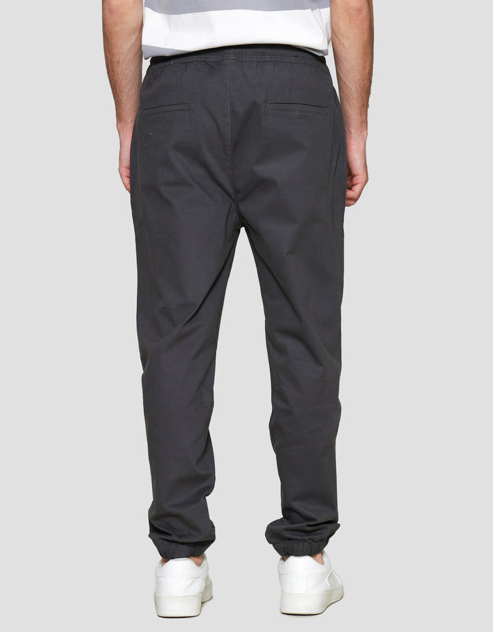 Nevada Basic Color Celana Jogger Pria