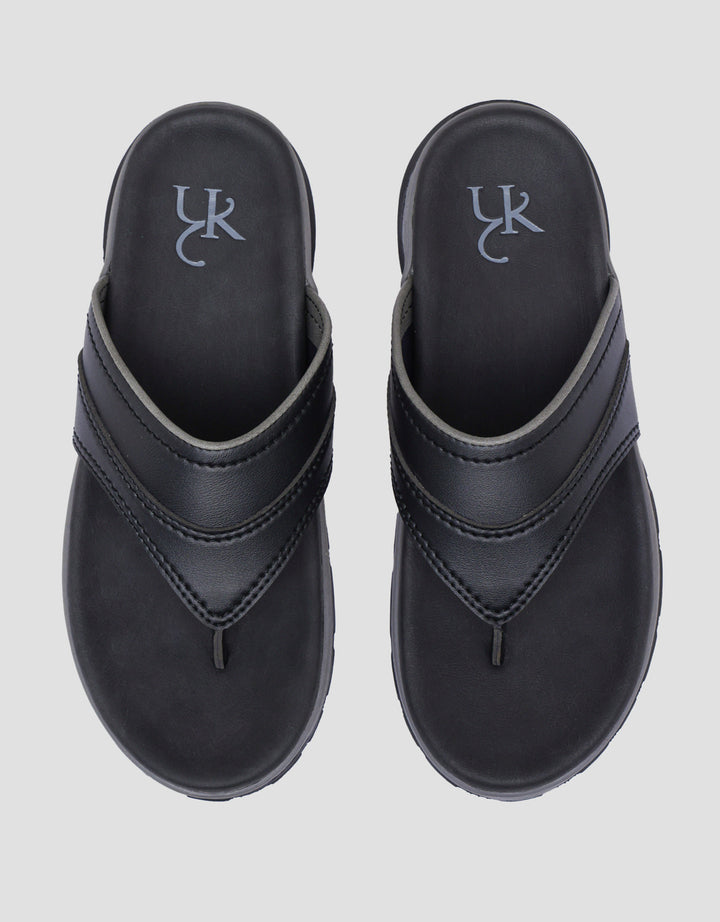 Yongki Komaladi Ivm4025 Y-Strap Sandal Pria