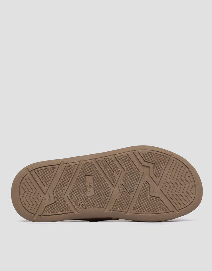 Yongki Komaladi Sandal Pria