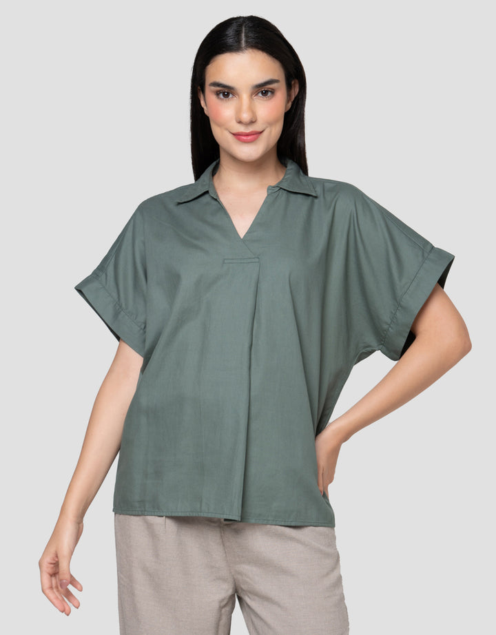 Cardinal Girl V-Neck Kemeja Wanita