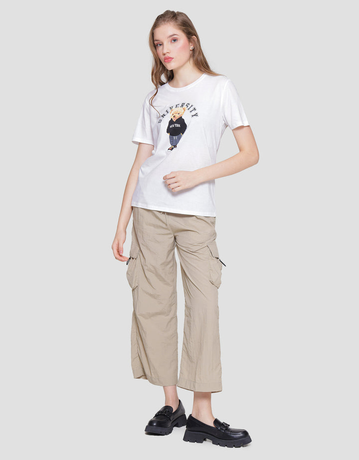 Nevada Bear University Card Kaos Lengan Pendek Wanita