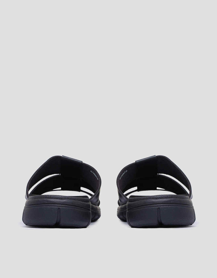Yongki Komaladi Cubes Sandal Slipper Pria