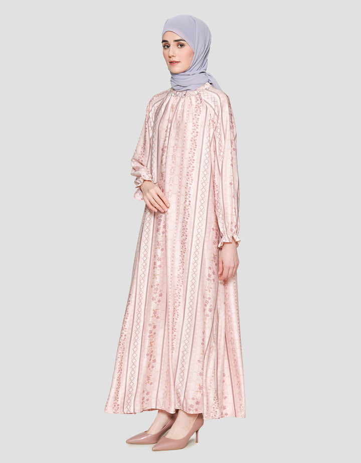 Annisa Halter Neck Printed Maxi Dress Wanita