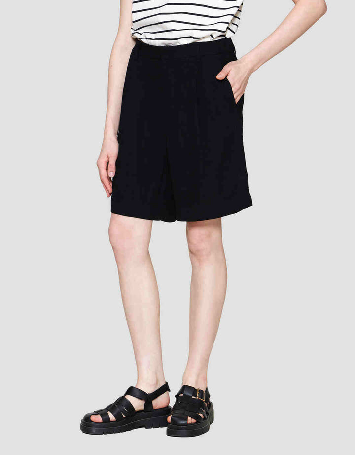 St. Yves Linen Blend Relax Celana Pendek Wanita