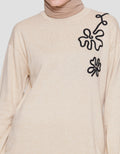 Annisa Flower Applique Sweater Wanita