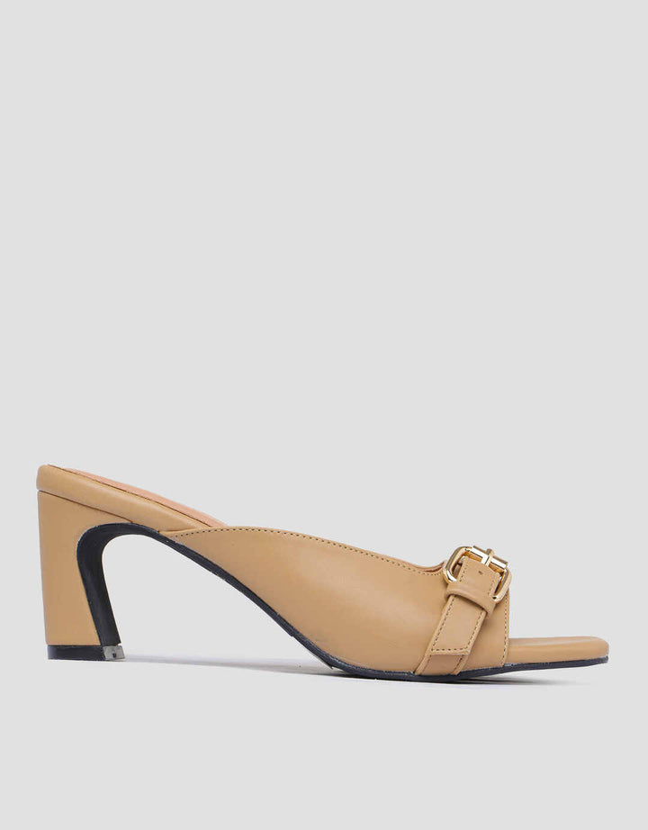 Yongki Komaladi Buckle Look Heels Wanita