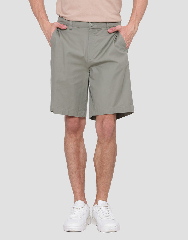 Cole Solid Cotton Bermuda Celana Pendek Pria