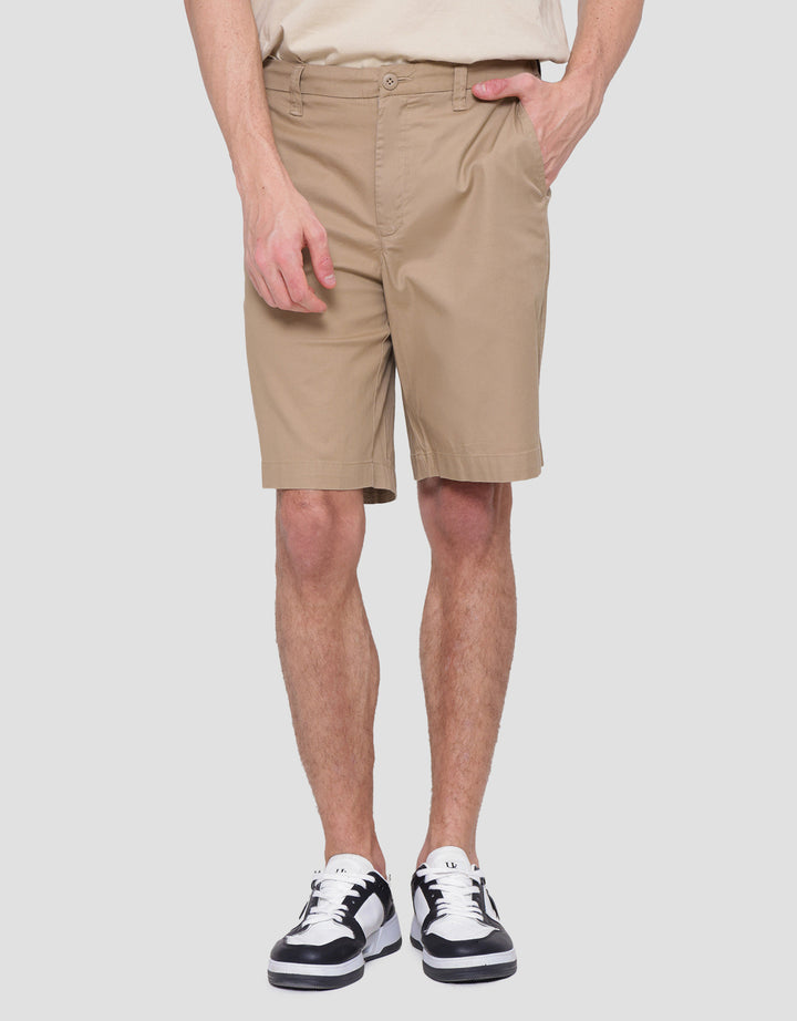 Cole Solid Cotton Bermuda Celana Pendek Pria