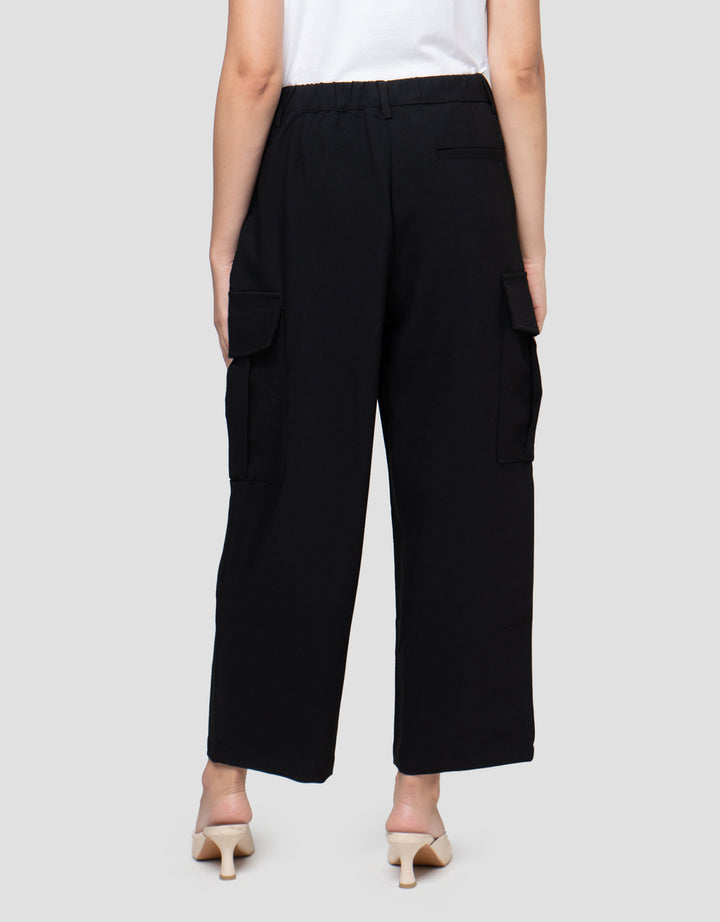 Cardinal Femme Fashion Casual Celana Wanita