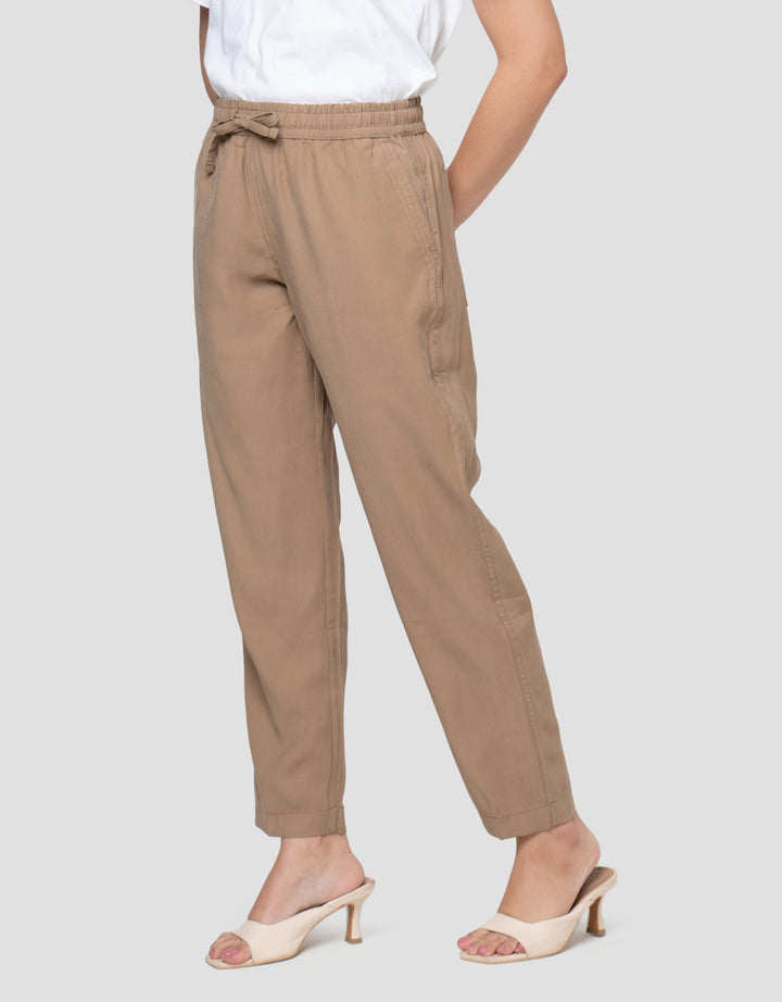 Cardinal Femme Fashion Rubber Celana Wanita