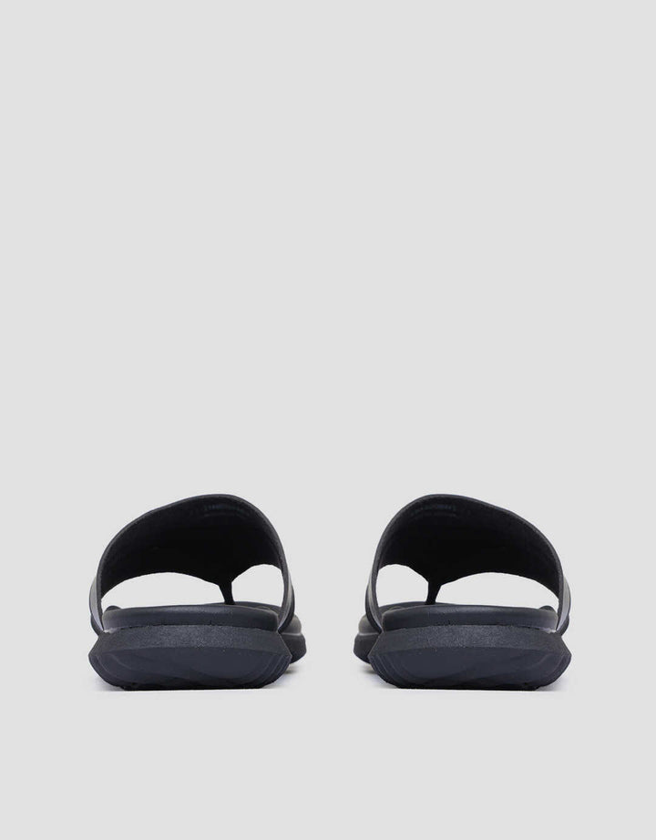 Yongki Komaladi Y-Strap Detail Sandal Pria