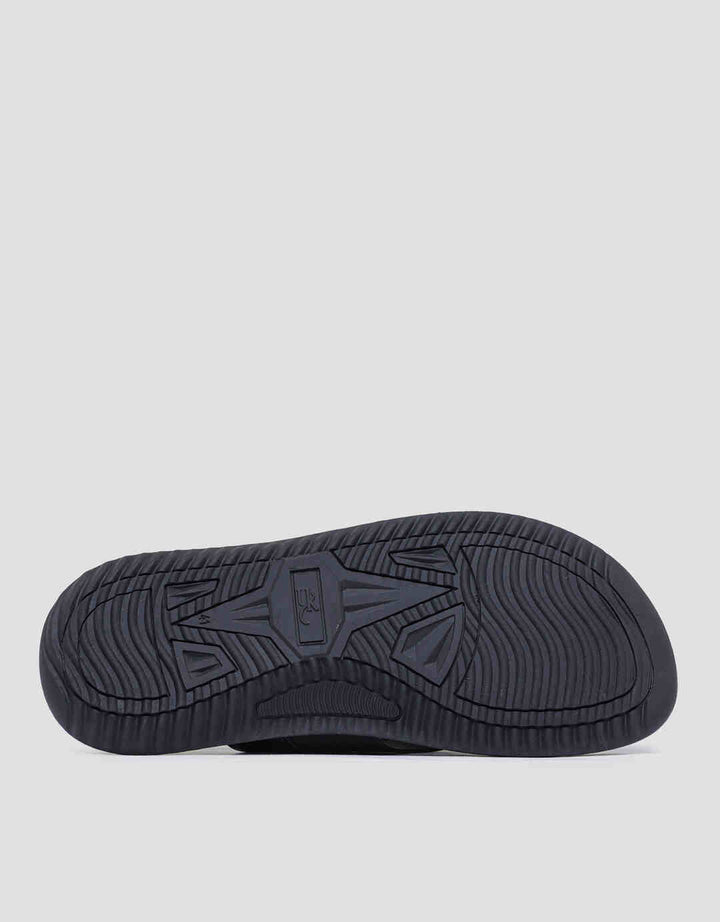 Yongki Komaladi Y-Strap Detail Sandal Pria
