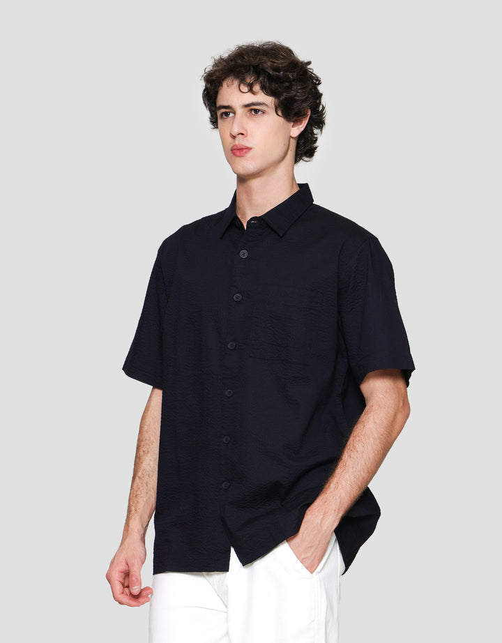 Cole Solid Sheersuckers Kemeja Pria