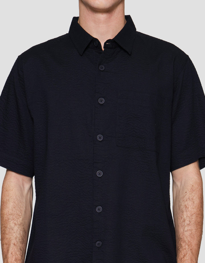 Cole Solid Sheersuckers Kemeja Pria