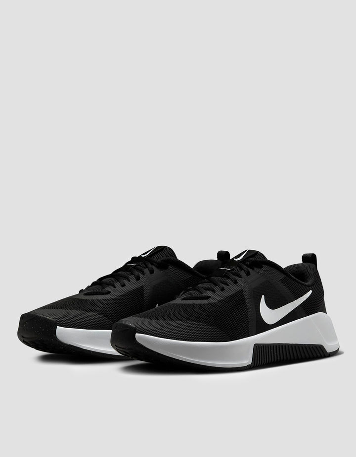 Nike MC Trainer 3 Sepatu Pria