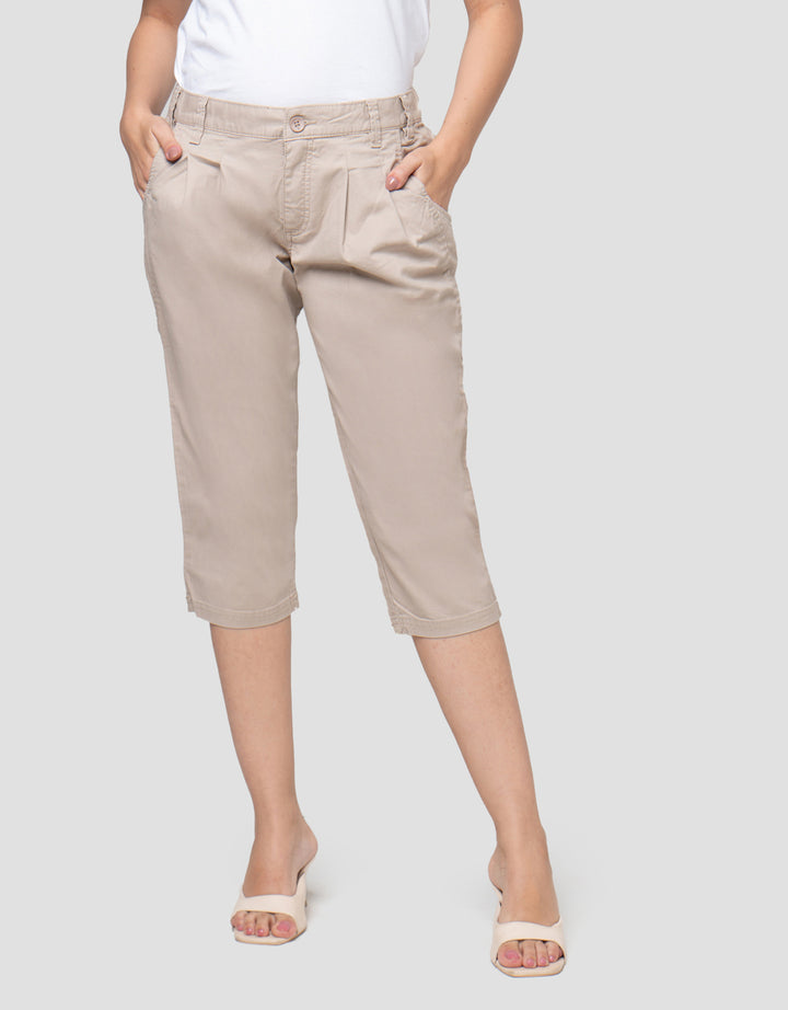 Cardinal Girl Bermuda Pocket Celana Pendek Wanita
