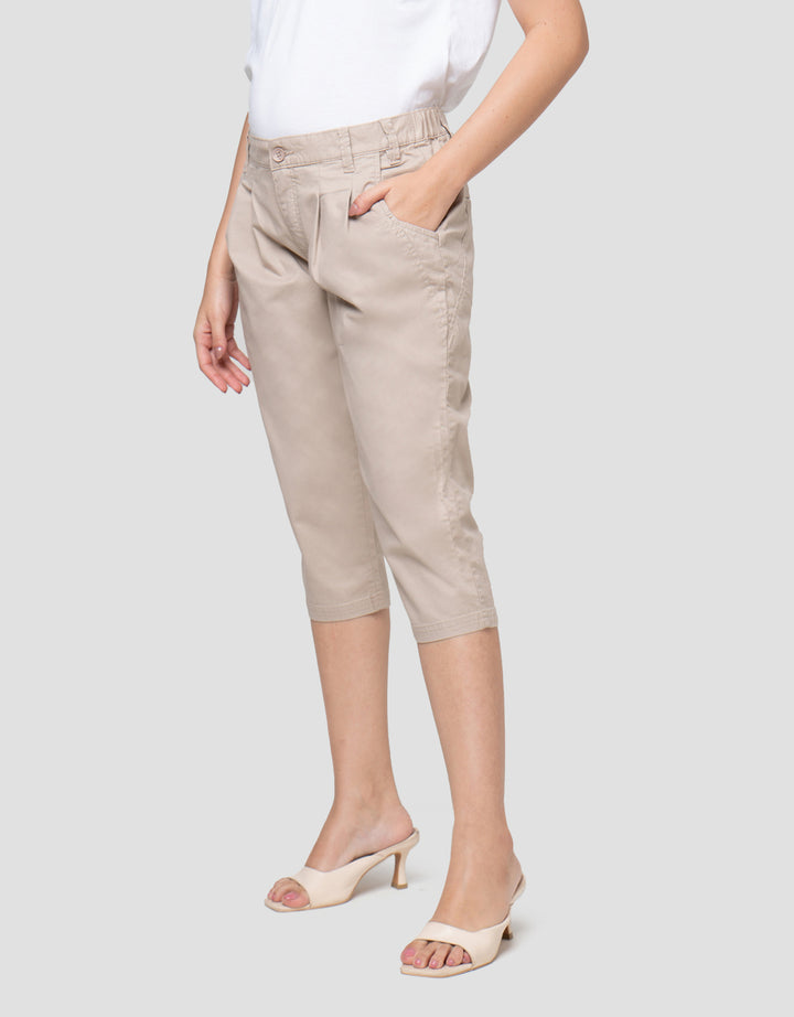 Cardinal Girl Bermuda Pocket Celana Pendek Wanita