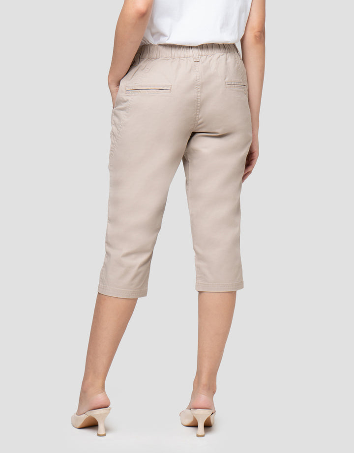 Cardinal Girl Bermuda Pocket Celana Pendek Wanita