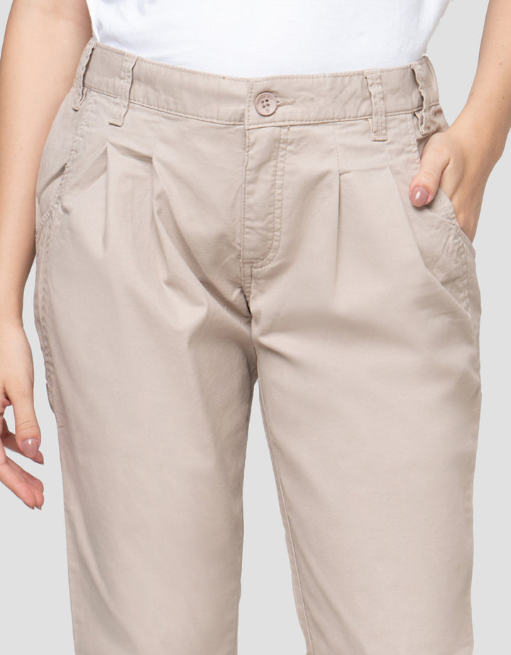 Cardinal Girl Bermuda Pocket Celana Pendek Wanita