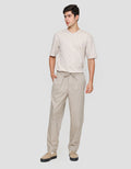 Suko Woven Relax Fit Celana Panjang Chinos Pria