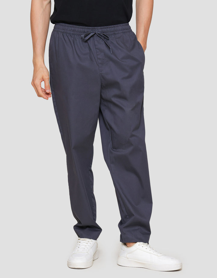 Suko Woven Relax Fit Celana Panjang Chinos Pria