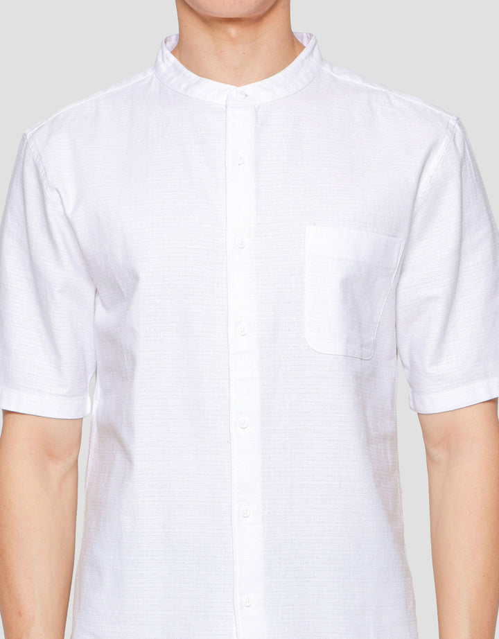 Suko Mandarin Collar Linen Sheer Kerah Tegak Kemeja Pria