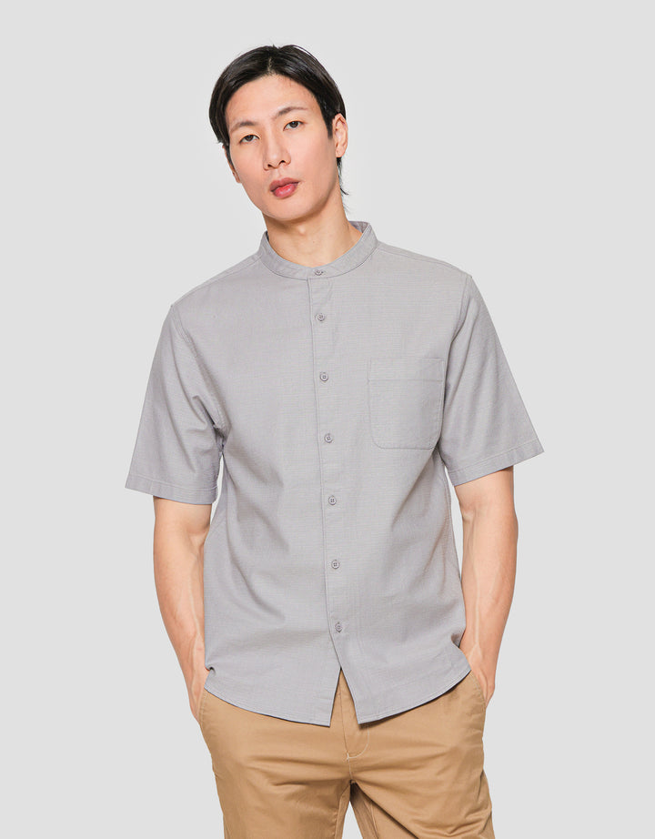 Suko Mandarin Collar Linen Sheer Kerah Tegak Kemeja Pria