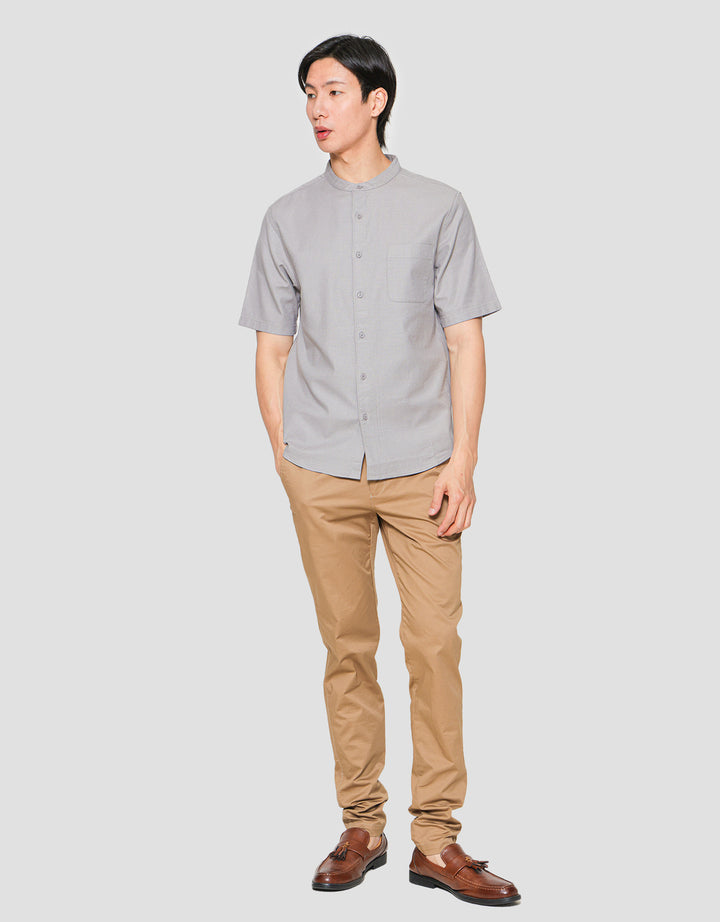 Suko Mandarin Collar Linen Sheer Kerah Tegak Kemeja Pria