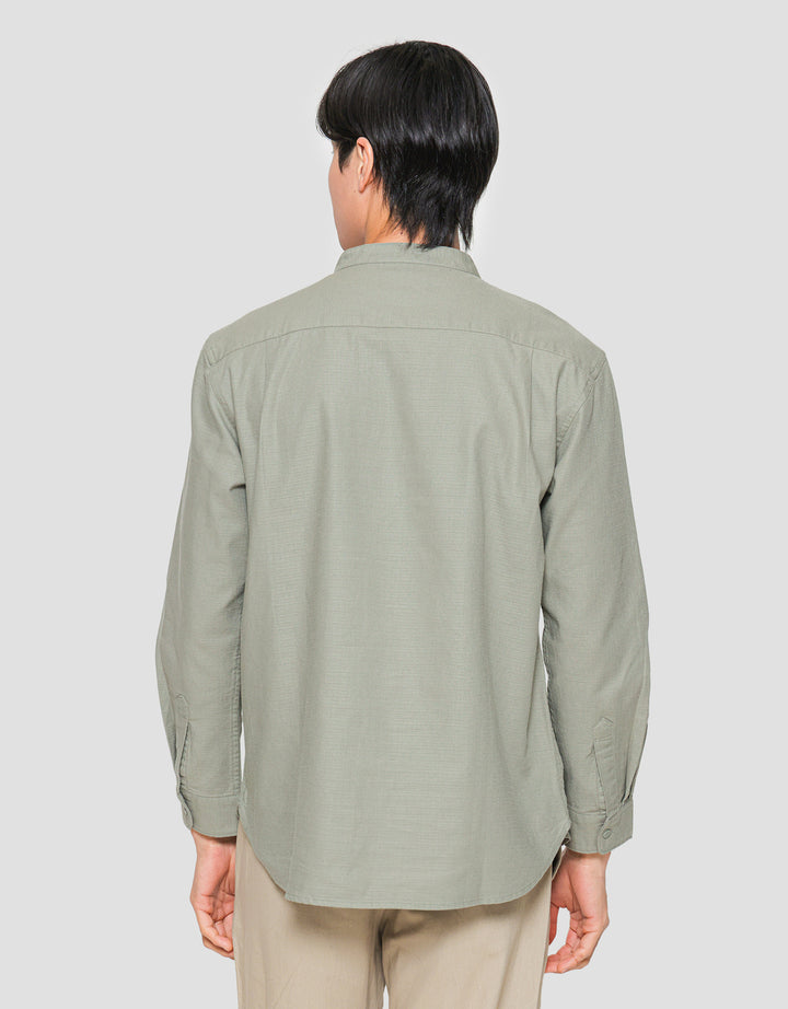Suko Mandarin Collar Linen Sheer Kerah Tegak Kemeja Pria
