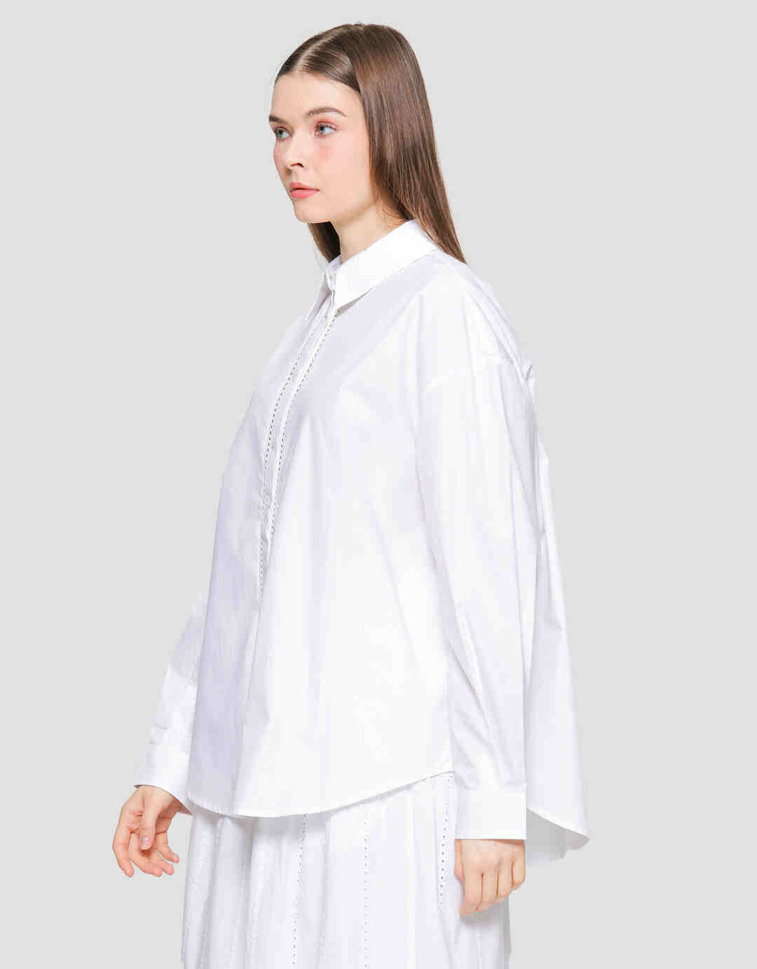 Suko Eyelet Kemeja  Lengan Panjang Wanita