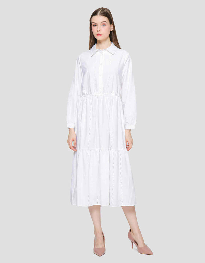 Suko Eyelet Gaun Lengan Panjang Wanita