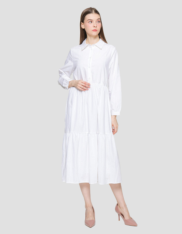 Suko Eyelet Gaun Lengan Panjang Wanita