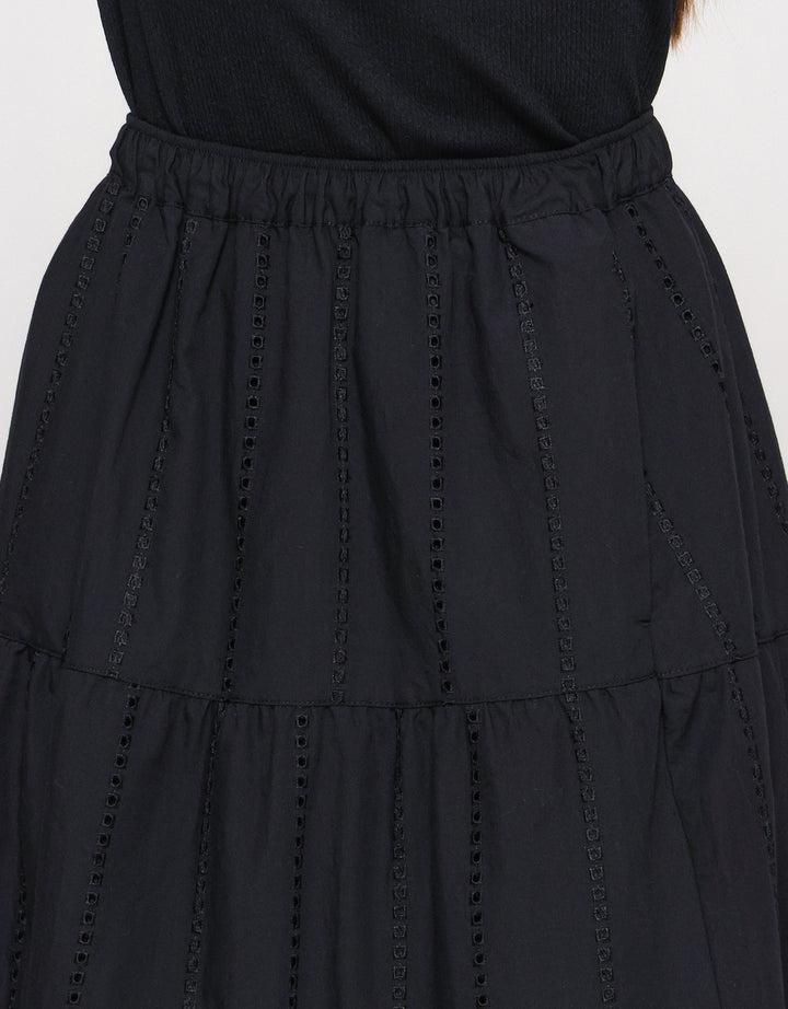 Suko Layer Flare Rok Wanita