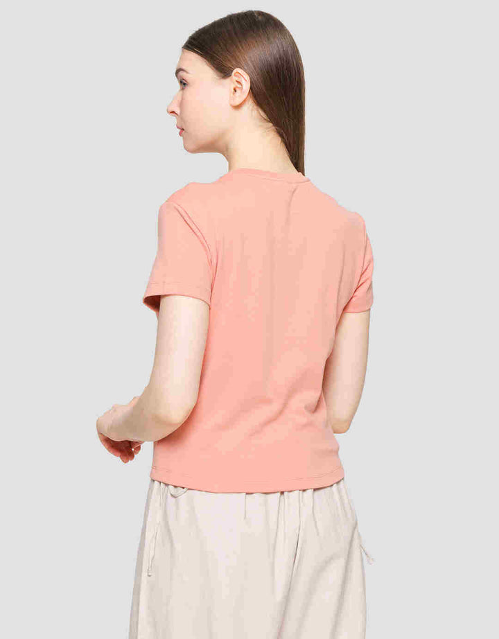 Suko Crop Round Kaos Casual Wanita