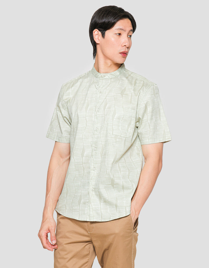 Suko Motif Mandarin Collar Printed Kemeja Lengan Pendek Pria