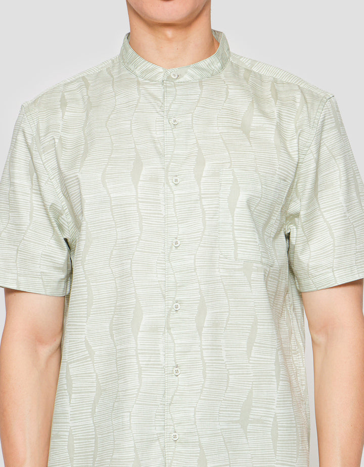 Suko Motif Mandarin Collar Printed Kemeja Lengan Pendek Pria