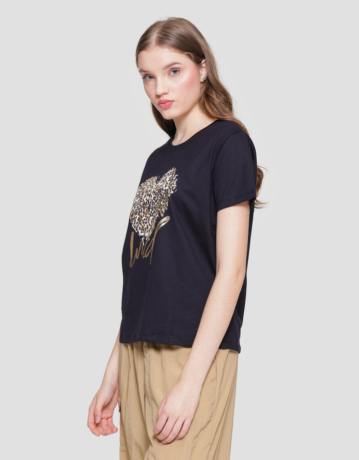 Connexion Leopard Wild Kaos Lengan Pendek Wanita