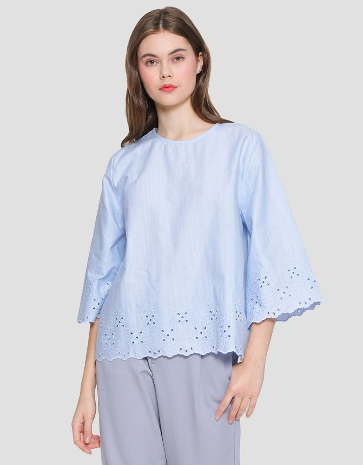 St. Yves Cropped Eyeled With Flare Sleeve Blouse Wanita