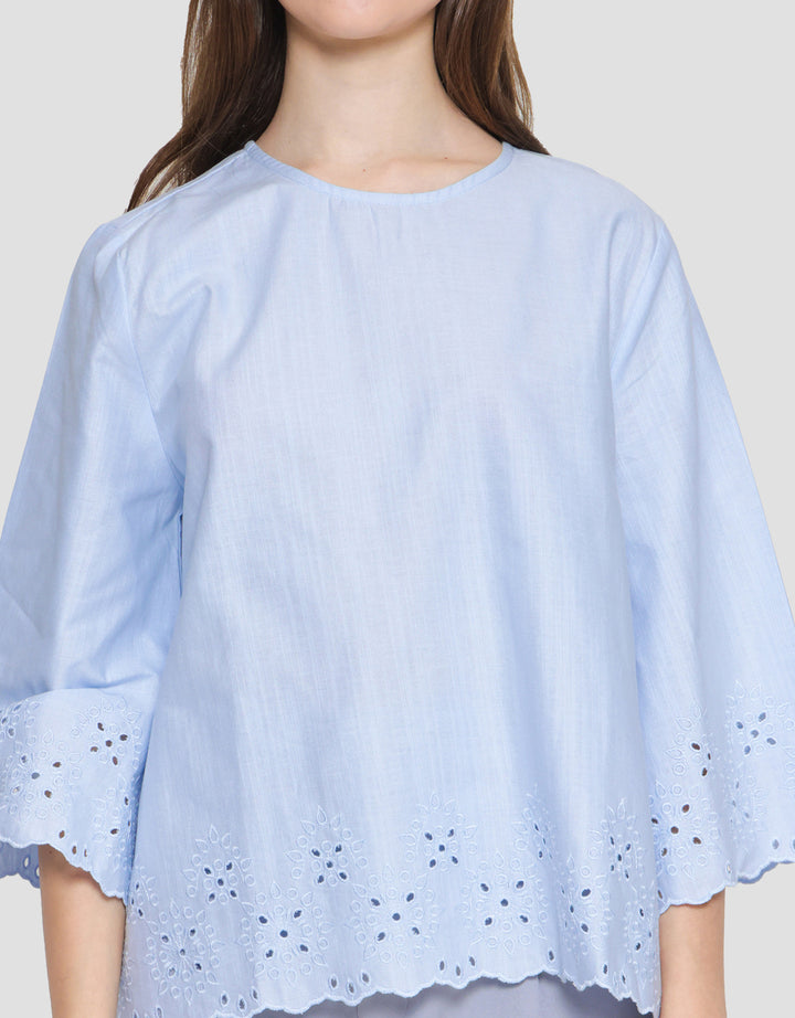 St. Yves Cropped Eyeled With Flare Sleeve Blouse Wanita