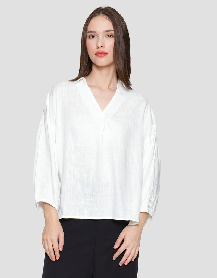 St. Yves Notch Collar Linen Relaxed Blouse Wanita
