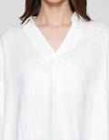 St. Yves Notch Collar Linen Relaxed Blouse Wanita