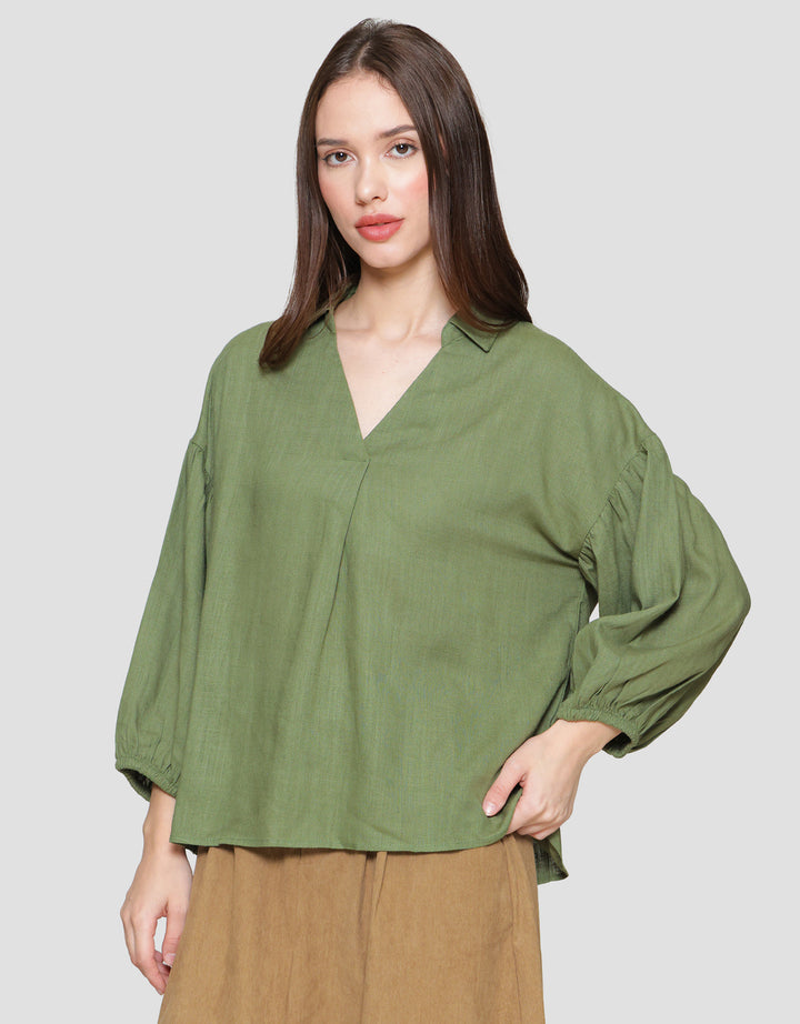 St. Yves Notch Collar Linen Relaxed Blouse Wanita