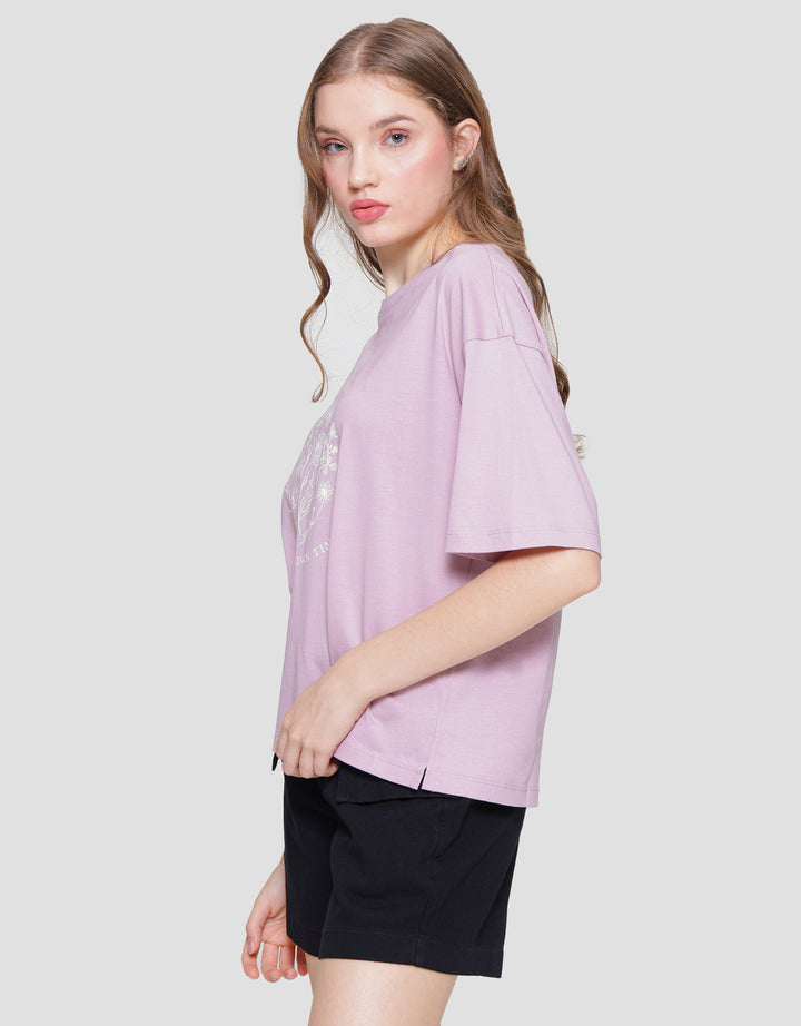 St. Yves Printed Boxy Enzymed Kaos Lengan Pendek Wanita